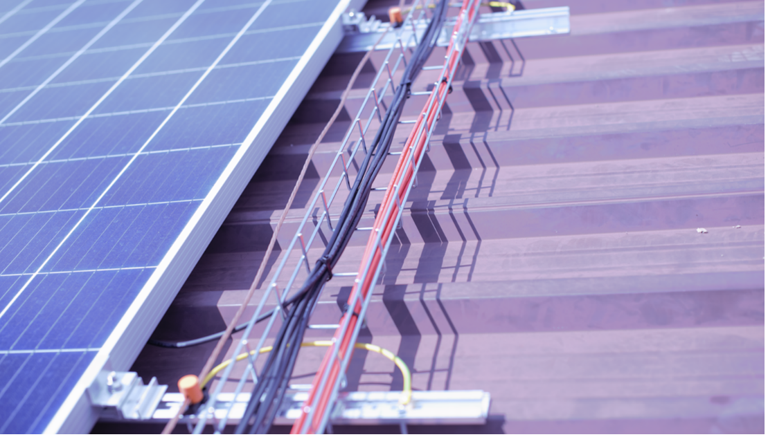 agrupamiento de polos panel fotovoltaico